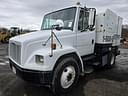 2000 Freightliner FL70 Image