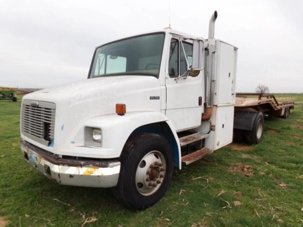 Main image Freightliner FL70