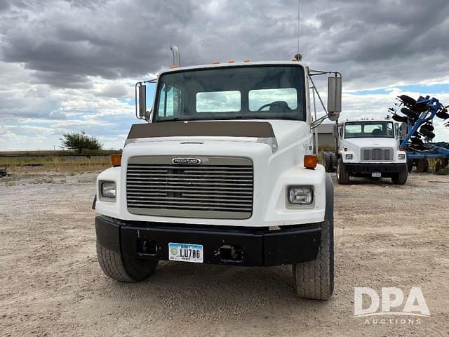 Image of Freightliner FL80 equipment image 1