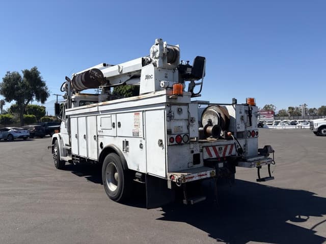 Image of Freightliner FL80 equipment image 3