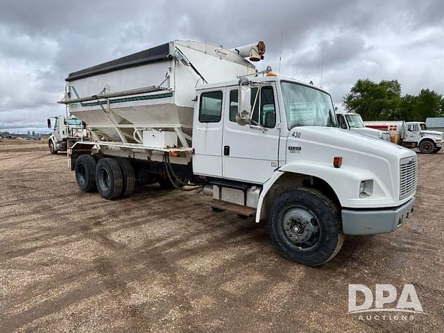Image of Freightliner FL80 equipment image 4