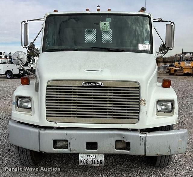 Image of Freightliner FL80 equipment image 1