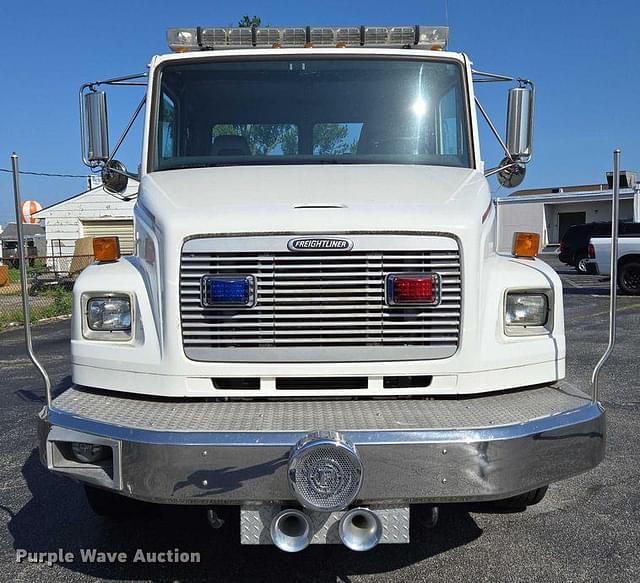 Image of Freightliner FL80 equipment image 1