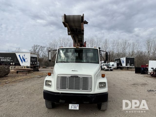 Image of Freightliner FL80 equipment image 4