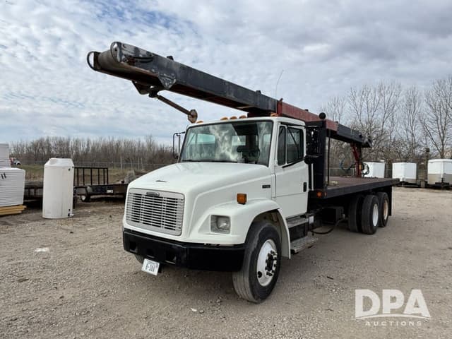 Image of Freightliner FL80 equipment image 2