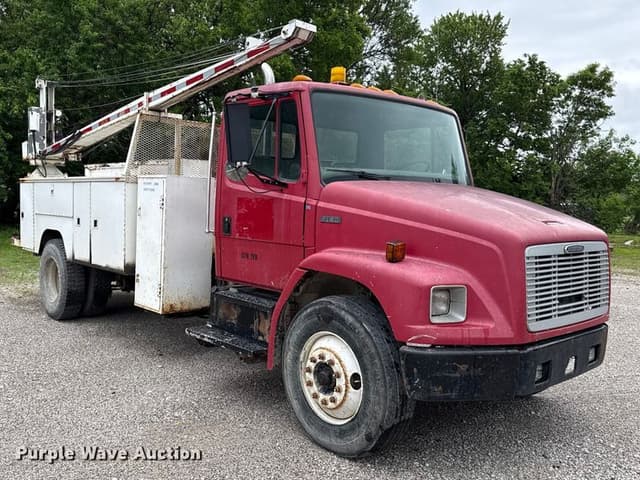 Image of Freightliner FL80 equipment image 2