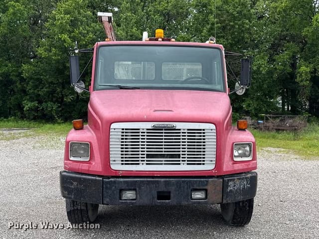 Image of Freightliner FL80 equipment image 1