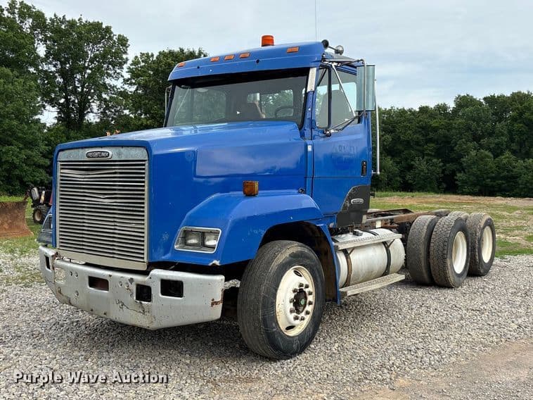 Image of Freightliner FLC Primary image