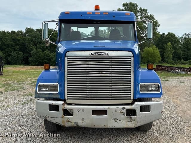 Image of Freightliner FLC equipment image 1