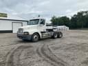 2000 Freightliner FLC120 Image