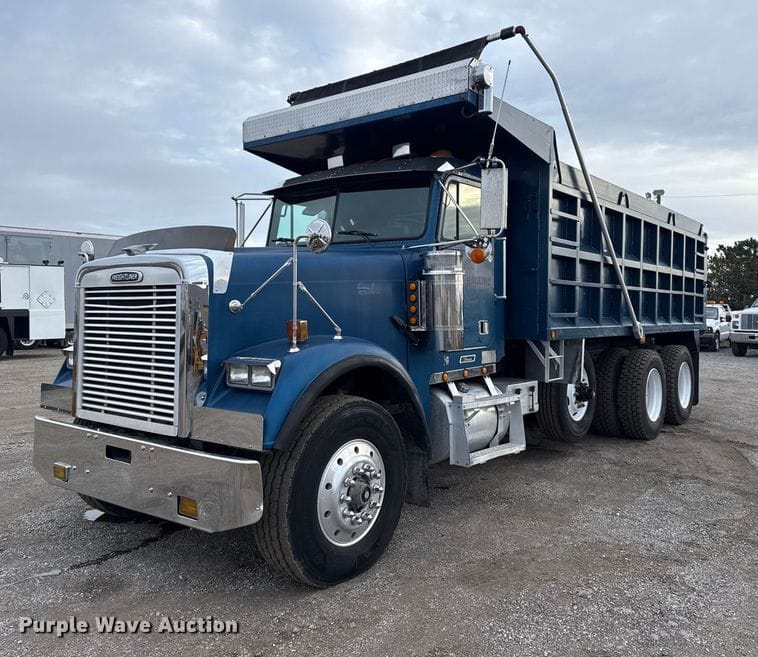 2000 Freightliner FLD Equipment Image0