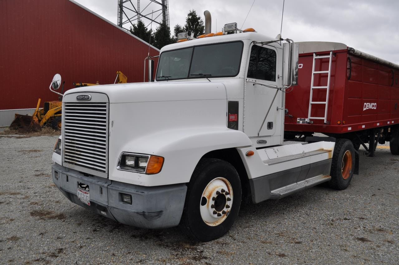 Main image Freightliner FLD