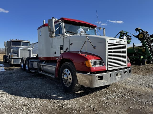 Image of Freightliner FLD112 equipment image 1