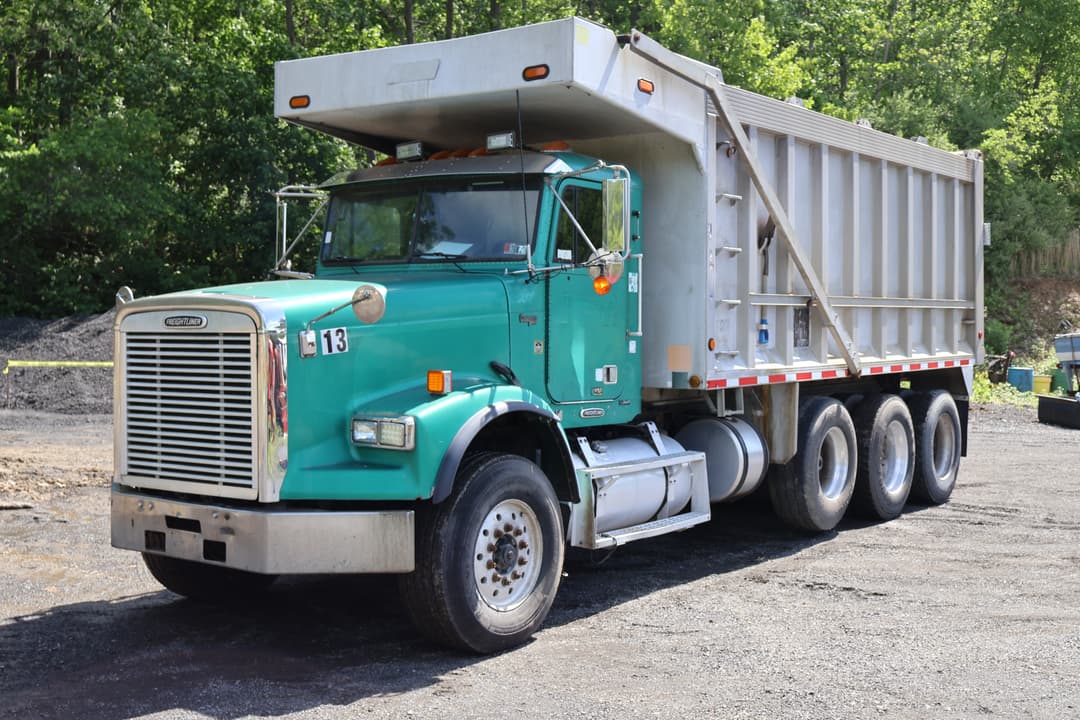 Image of Freightliner FLD112 Primary image