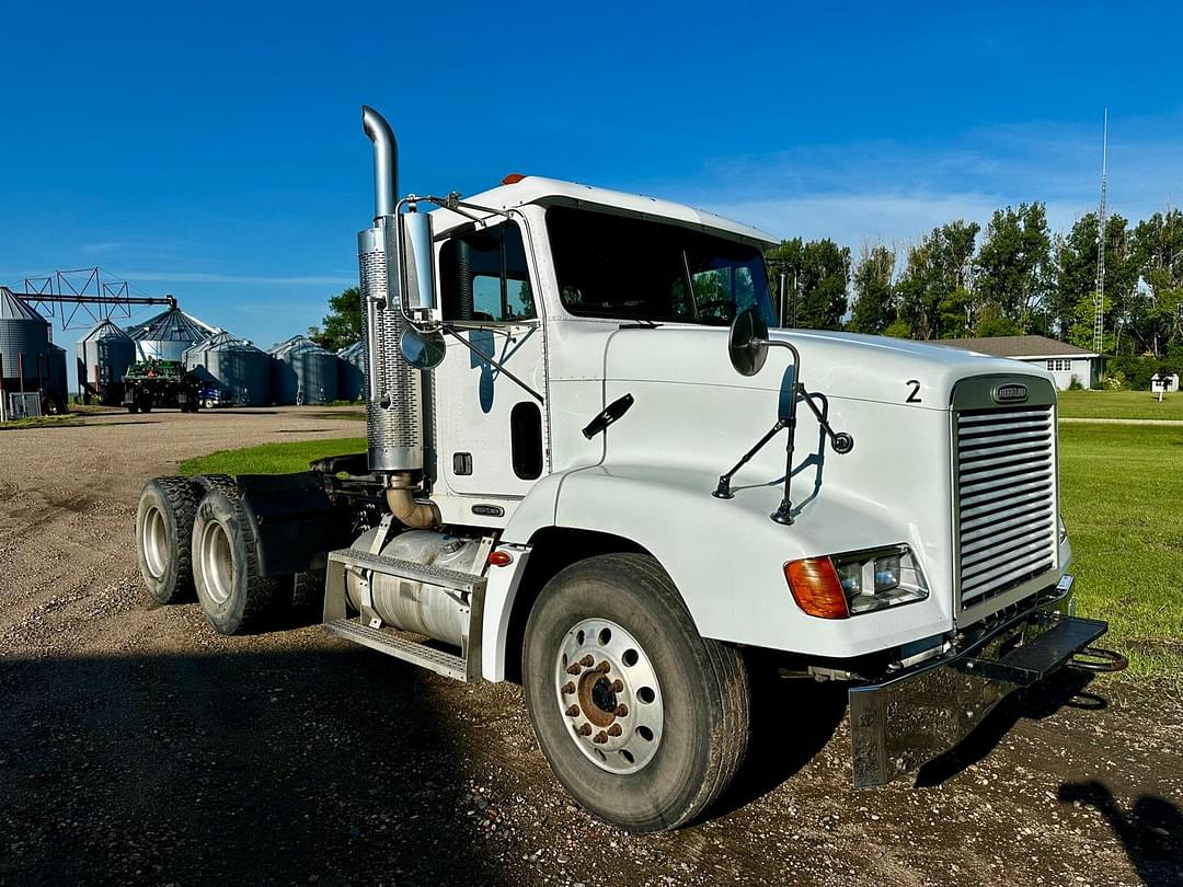 Image of Freightliner FLD112 Primary image