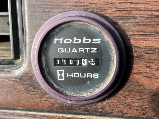 Image of Freightliner FLD112 equipment image 4