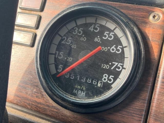 Image of Freightliner FLD112 equipment image 3