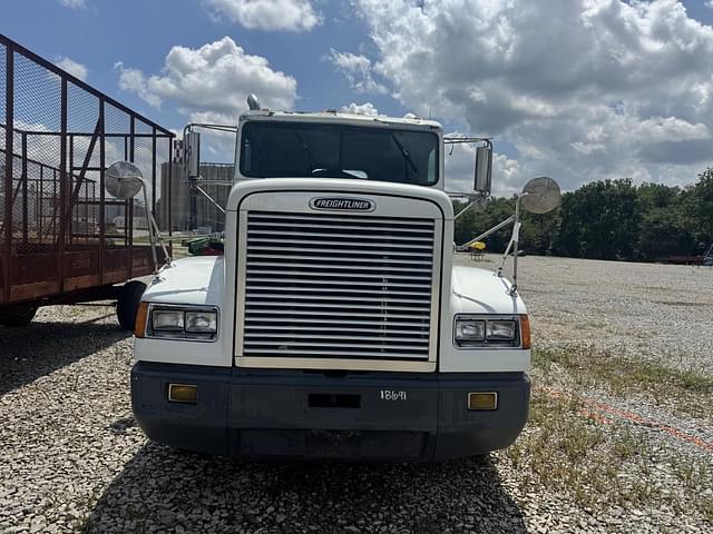 Image of Freightliner FLD120 equipment image 1