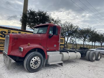 Main image Freightliner FLD120