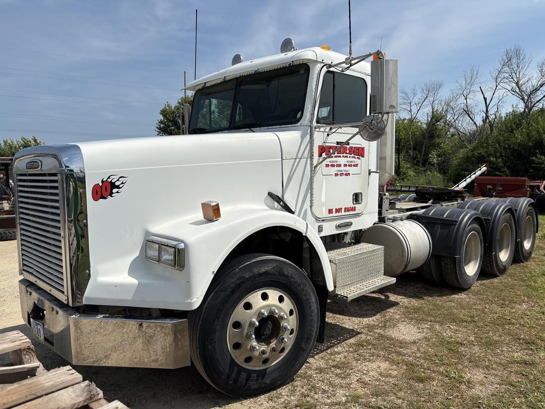 Image of Freightliner FLD120 Classic Primary image