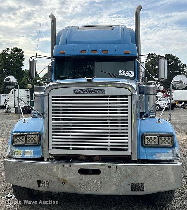 Image of Freightliner FLD120 equipment image 1