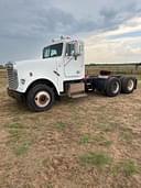 2000 Freightliner FLD120SD Image