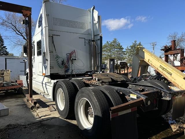 Image of Freightliner Century Class equipment image 2