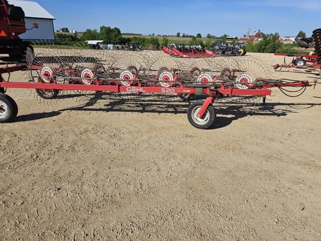 Image of Gehl WR520 equipment image 2