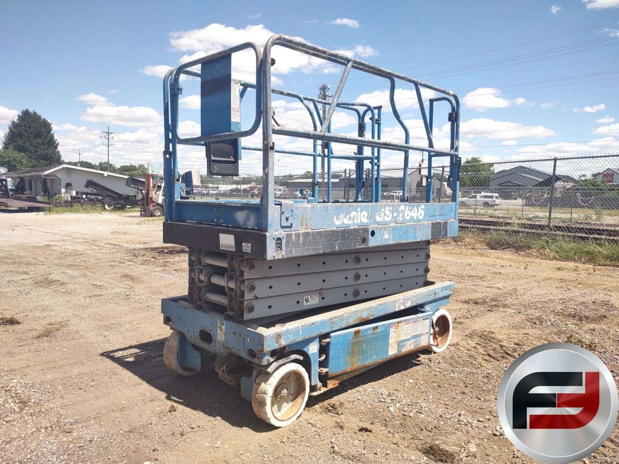 2000 Genie GS-2646 Equipment Image0