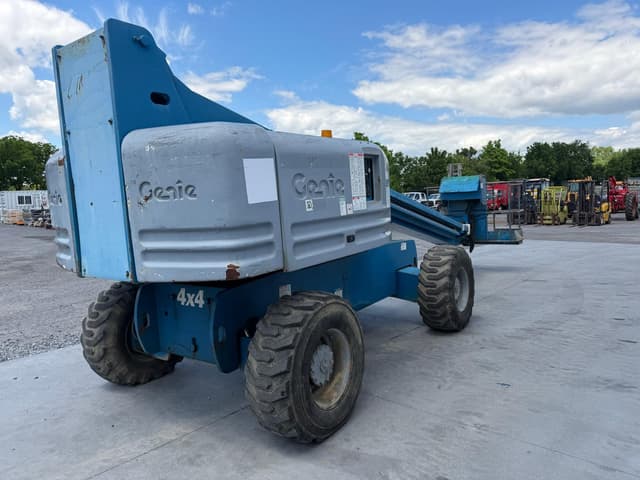 Image of Genie S-60 equipment image 2