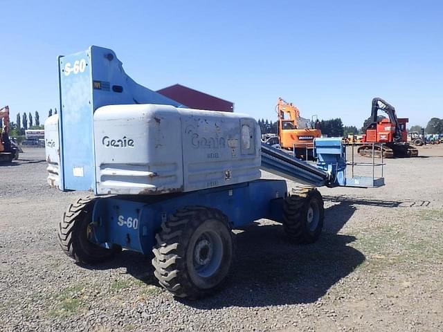 Image of Genie S-60 equipment image 3