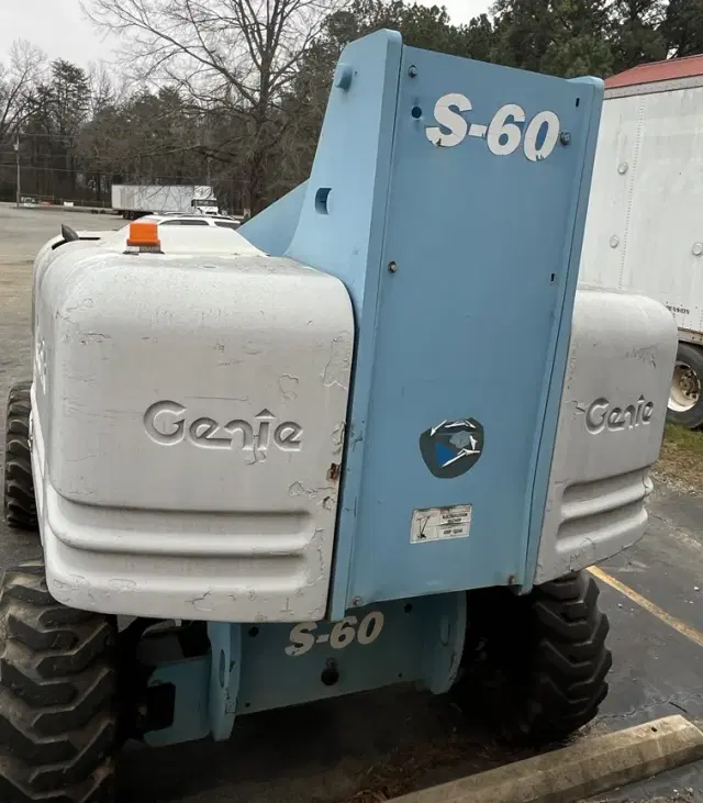 Image of Genie S-60 equipment image 4