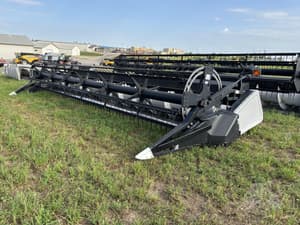 2000 Gleaner 800 Image