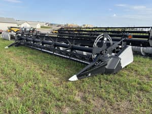 2000 Gleaner 800 Image