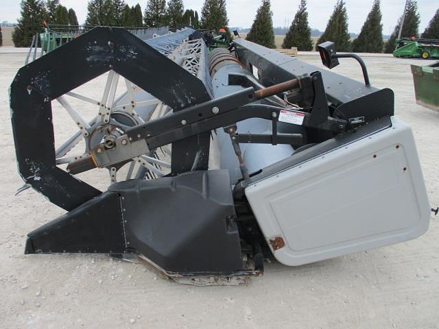 Image of Gleaner 800 equipment image 3