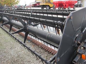 Main image Gleaner 825