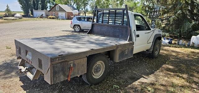 Image of GMC 2500 equipment image 2
