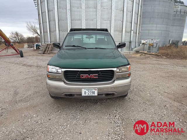 Image of GMC 2500 equipment image 3