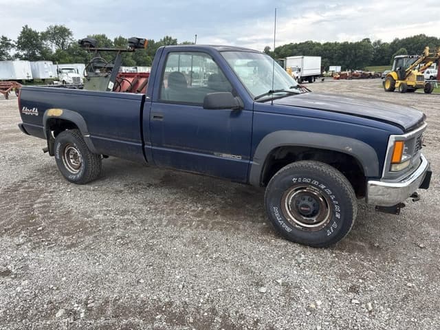 Image of GMC 2500 equipment image 2