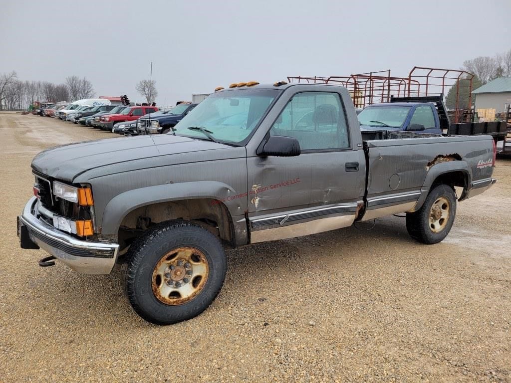 2000 GMC 3500 Equipment Image0