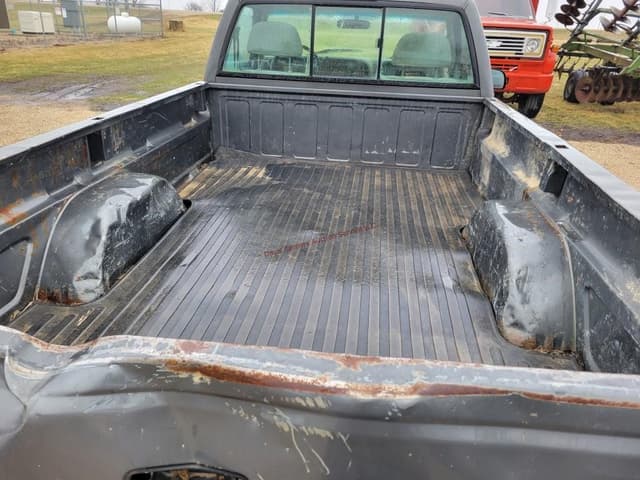 Image of GMC 3500 equipment image 4