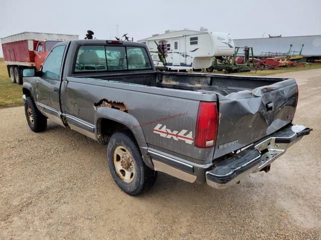 Image of GMC 3500 equipment image 2