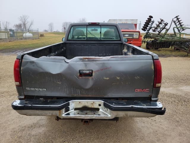 Image of GMC 3500 equipment image 3