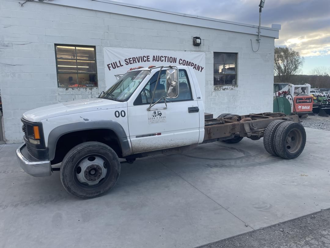 Image of GMC 3500HD Primary image