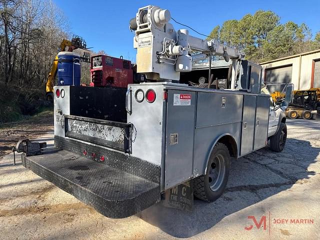 Image of GMC 3500HD equipment image 2