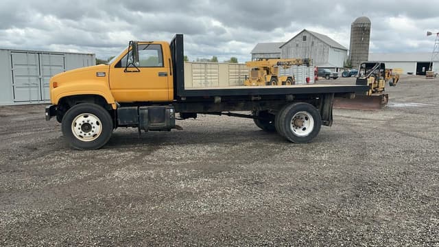 Image of GMC C6500 equipment image 1