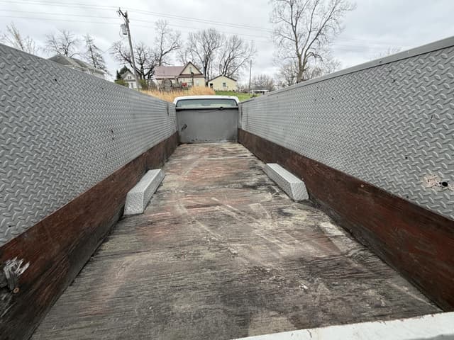 Image of GMC C3500 equipment image 4