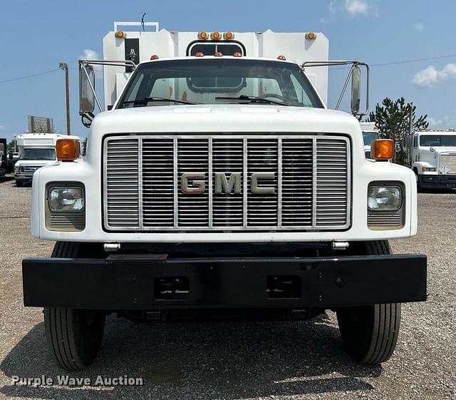 Image of GMC C6500 equipment image 1