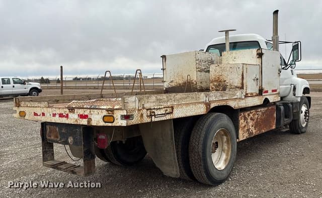 Image of GMC C6500 equipment image 4