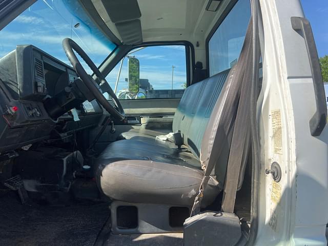 Thumbnail image GMC C6500 15